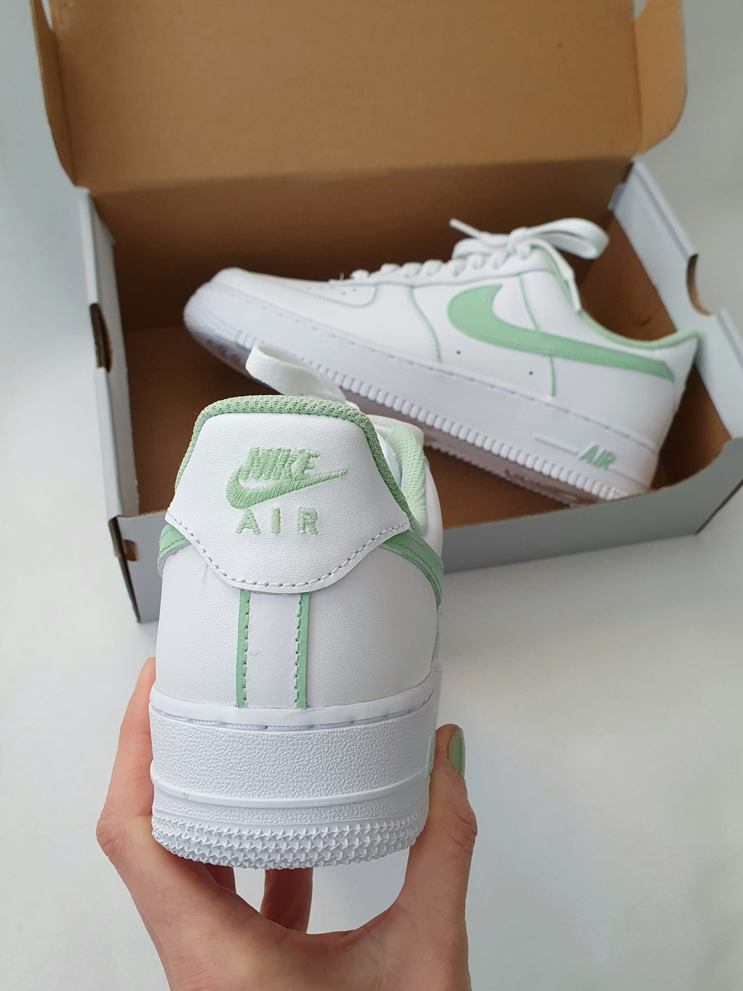 Nike Air Force 1 'Sage green'